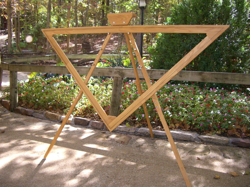 Video - How to Weave on the Triangle Loom