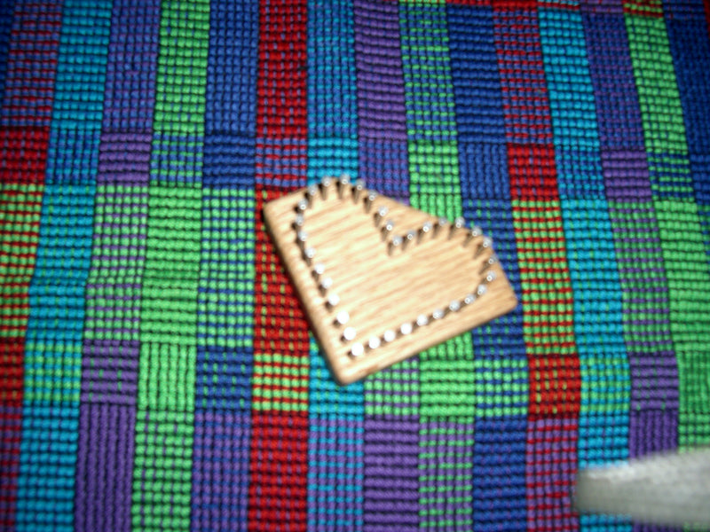 Video -- NEW Li'l Weaver Heart Loom Video
