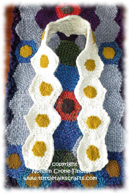 Pattern - Hexagon Chicken Bag and Egg Scarf
