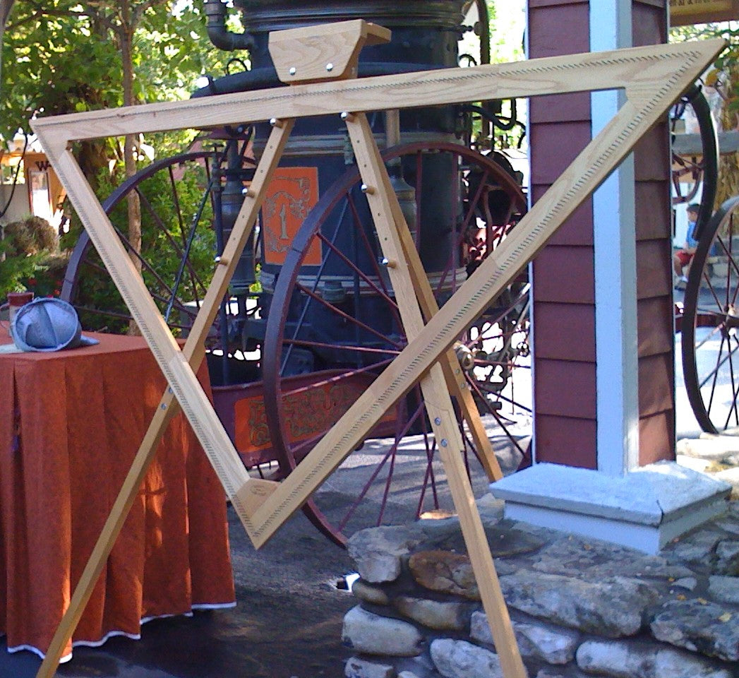 Adjustable Triangle Loom & Stand