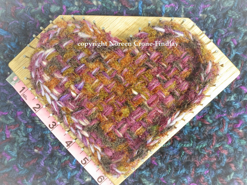 Li'l Weaver Heart Loom - 6"