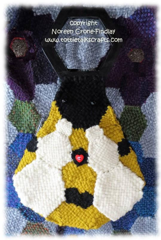 Pattern - Hexagon Bumble Bee