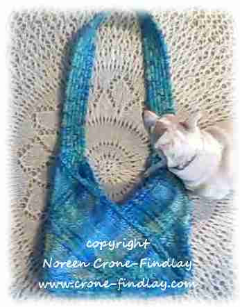 14" Triangle Bag - Free Pattern and Video